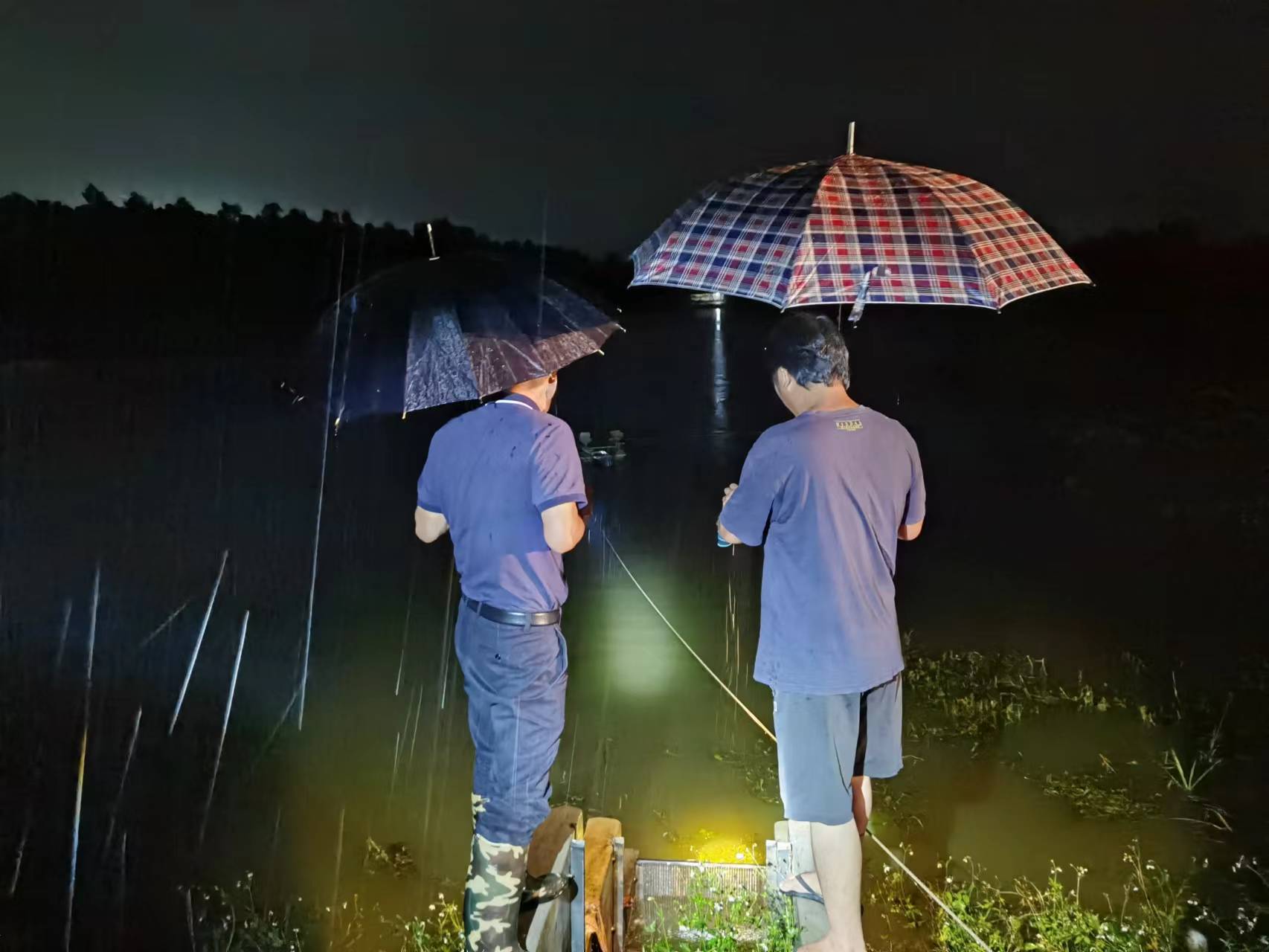 6排查水庫(kù)、魚(yú)塘.jpg
