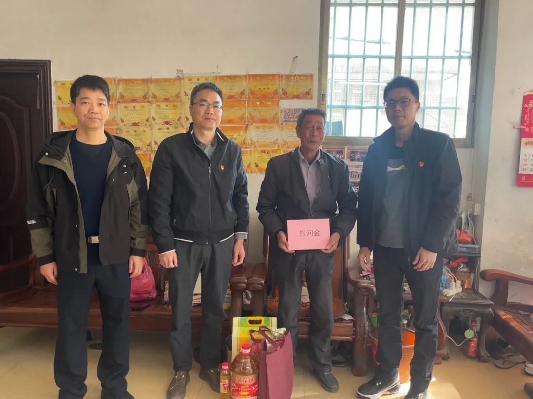 新春送暖暖人心，心系黨員關(guān)懷至——翠山湖管委會(huì)開展春節(jié)前走訪慰問活動(dòng)