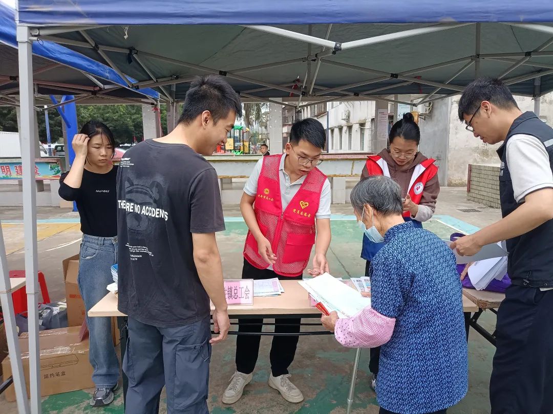 心系職工冷暖 情牽萬家燈火——龍勝鎮(zhèn)總工會開展困難職工宣傳摸查工作